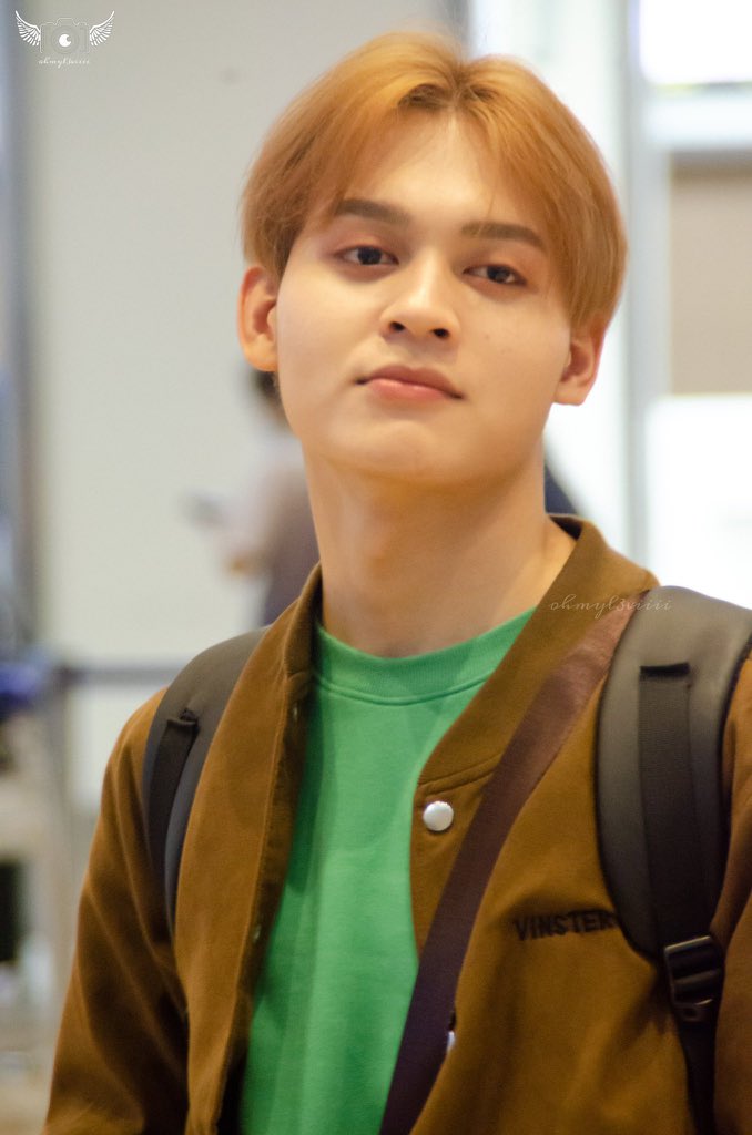 justforvinster's tweet photo. This airport look of Reyster made us so soft. He’s so precious. Safe skies! 

#HORI7ON #HORI7ON_REYSTER https://t.co/Rhpk1gIigu