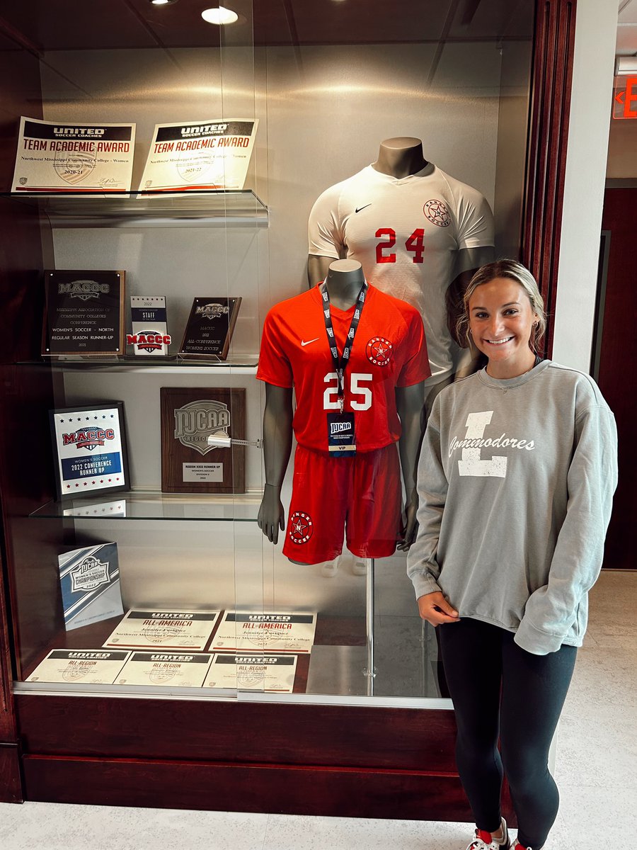 lg_mccutchen14's tweet photo. So happy to receive an offer from @Northwest_WSOC !!! Very good day with Coach Beattie and Coach BB! All glory to God! @LafCo_GSoccer https://t.co/xRpsdCwY5F