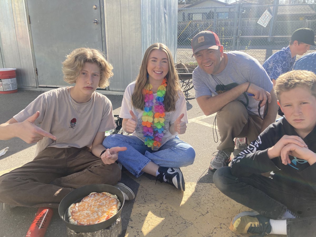 This team really rocked the pizza making ⁦<a href="/connectcharter/">Connect Charter</a>⁩