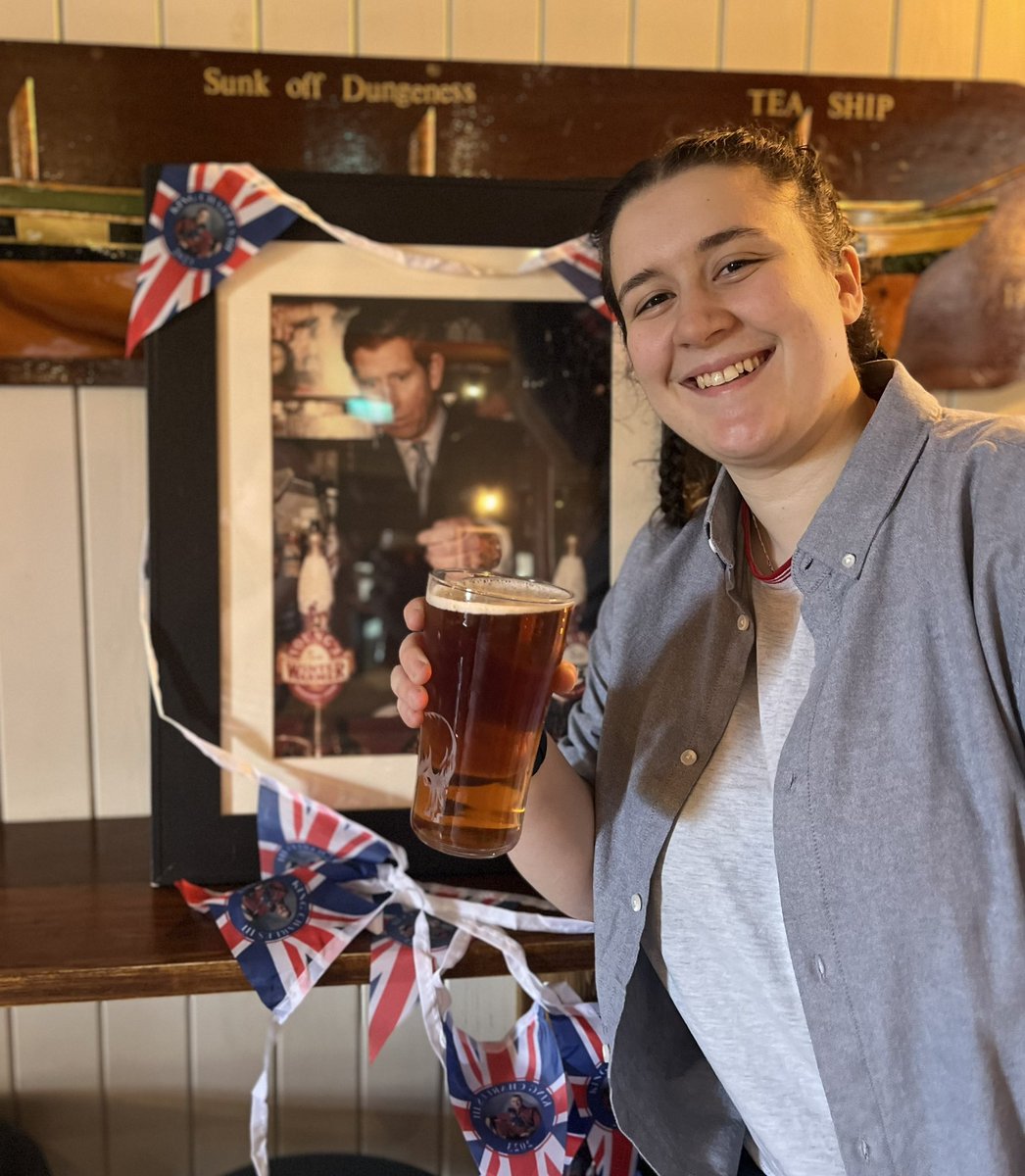 OldShipW6's tweet photo. 🇬🇧Coronation fever has hit, come join us for all the action, perfect pints and chef’s specials across the weekend- see you at the bar 🍻🇬🇧 #Coronation #bankholiday #properpints @OldShipW6 @YoungsPubs https://t.co/fvPAQgXFbq
