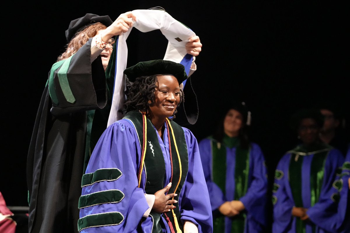 simplydolapoo's tweet photo. And that’s a wrap on medical school. Officially, Dr. Dolapo Olawunmi 🩺🫄🏾🥹 https://t.co/zUMEzCXvuk