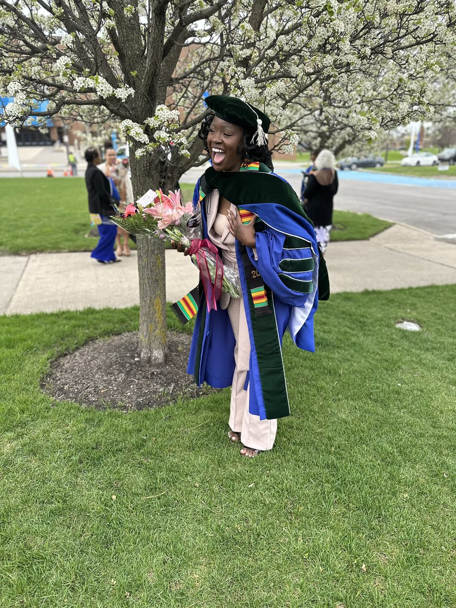 simplydolapoo's tweet photo. And that’s a wrap on medical school. Officially, Dr. Dolapo Olawunmi 🩺🫄🏾🥹 https://t.co/zUMEzCXvuk