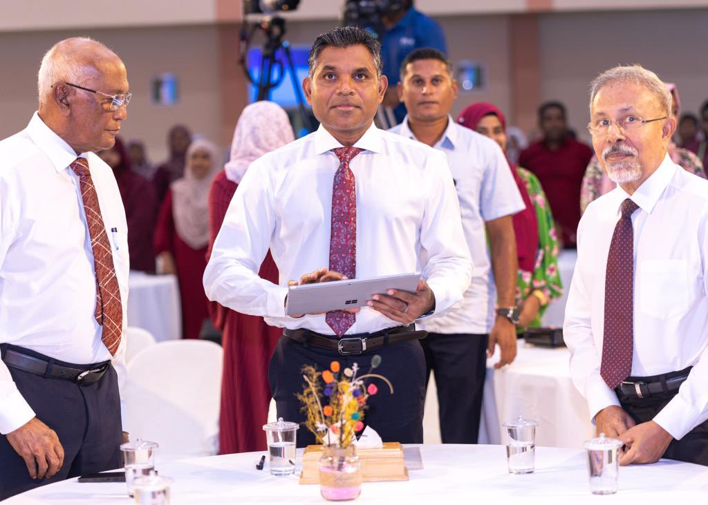 MoHmv's tweet photo. ނައިބު ރައީސް @FaisalNasym ޕްރައިމަރީ ހެލްތު ކެއަރގެ ރަޖިސްޓްރީ ލޯންޗް ކޮަށްދެއްވުން 
#PrimaryHealthCare #HealthyFuture #DhulhaheyoJeeleh https://t.co/S4klkL1S02