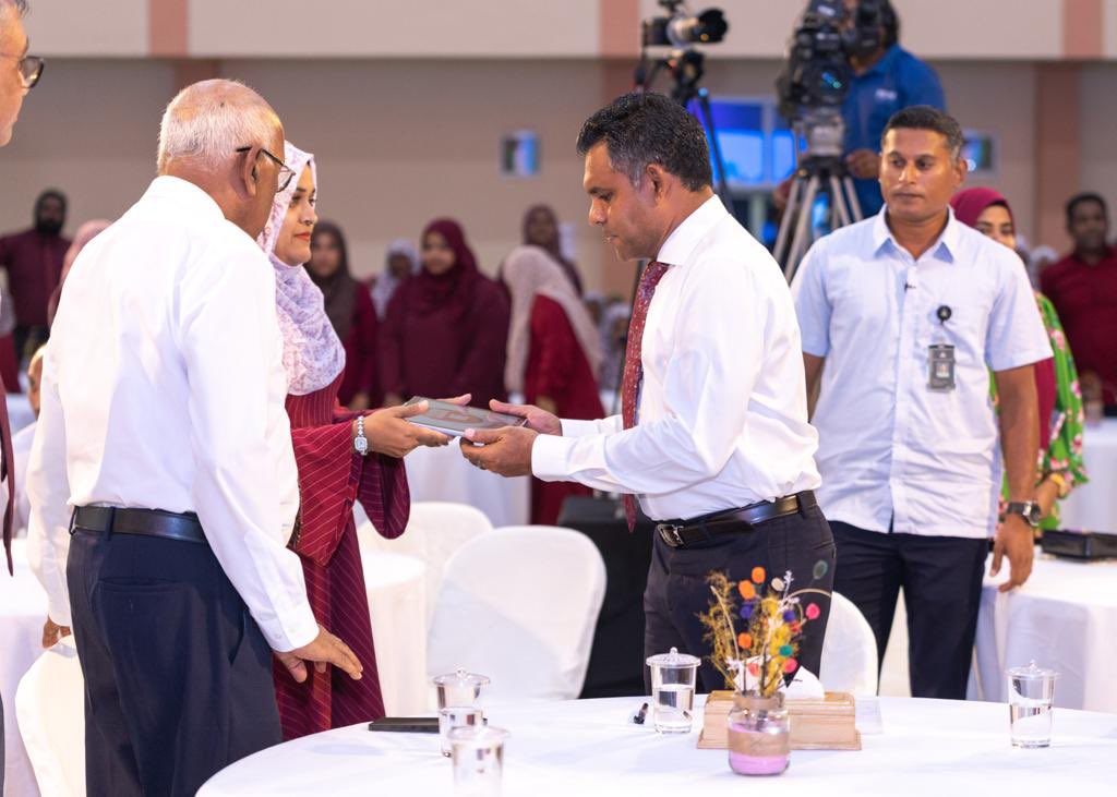 MoHmv's tweet photo. ނައިބު ރައީސް @FaisalNasym ޕްރައިމަރީ ހެލްތު ކެއަރގެ ރަޖިސްޓްރީ ލޯންޗް ކޮަށްދެއްވުން 
#PrimaryHealthCare #HealthyFuture #DhulhaheyoJeeleh https://t.co/S4klkL1S02