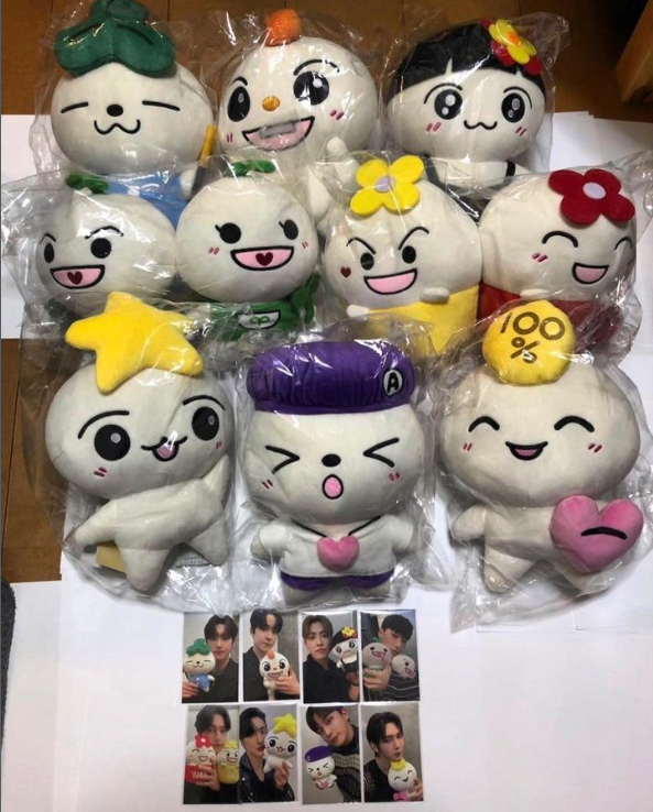 Liz14__'s tweet photo. If anyone is still interested in the #Teezmoon plushies, there is a girl in the USA who opened a Go... Only #Yunho and #Wooyoung are still available.

Please help me RT so that the Go can be filled

#ATEEZ #Atiny #ATEEZ_ヒルナンデス https://t.co/QAcUQ8XCrk