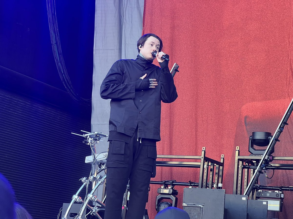 drwnnginadream's tweet photo. I had no idea that Bad Omens are representing France at the Eurovision this year. https://t.co/OR2CV3Hnrw