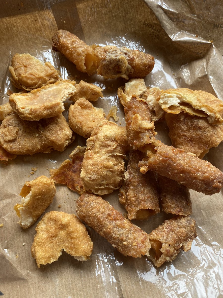 cryptozenith1's tweet photo. @Morrisons this burnt food was just sold to my daughter for full price and was completely inedible.. really not good enough. https://t.co/6q83n66SiM