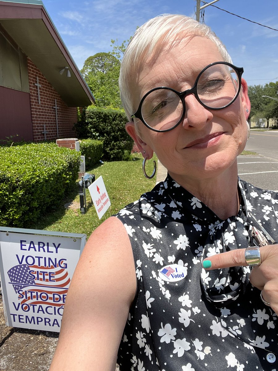When I’m angry about all the things, I usually turn to making art. But today the antidote was VOTING for @donnaformayor @cmjoycemorgan @charlesforjax and @jimmyforjax.  We can do this, but only if we ALL show up. 

Happy Friday, y’all! 🗳️💙