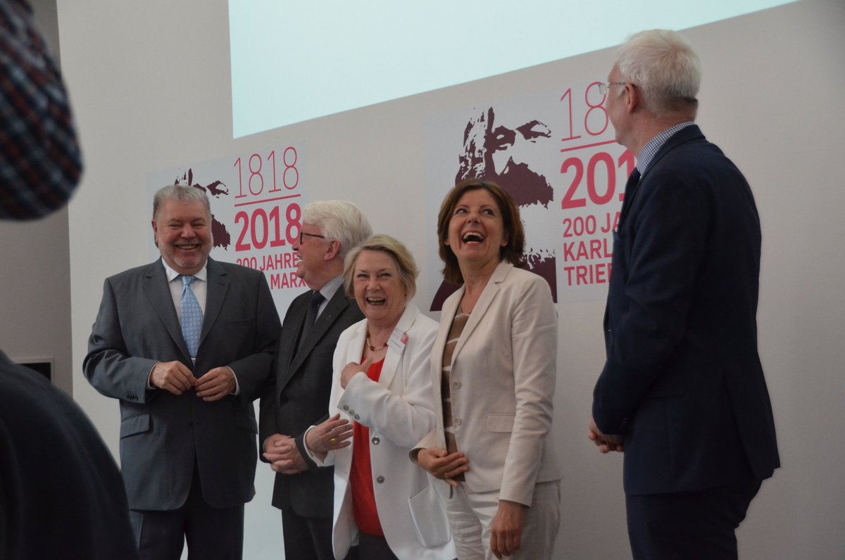 karlmarxhaus's tweet photo. Fünf Jahre ist es nun schon her, dass wir unsere Dauerausstellung anlässlich des 200. Geburtstags von Karl Marx eröffneten. Es war ein großer Festtag! #marx2018 #andiesemtag https://t.co/K9HI3AyEiO