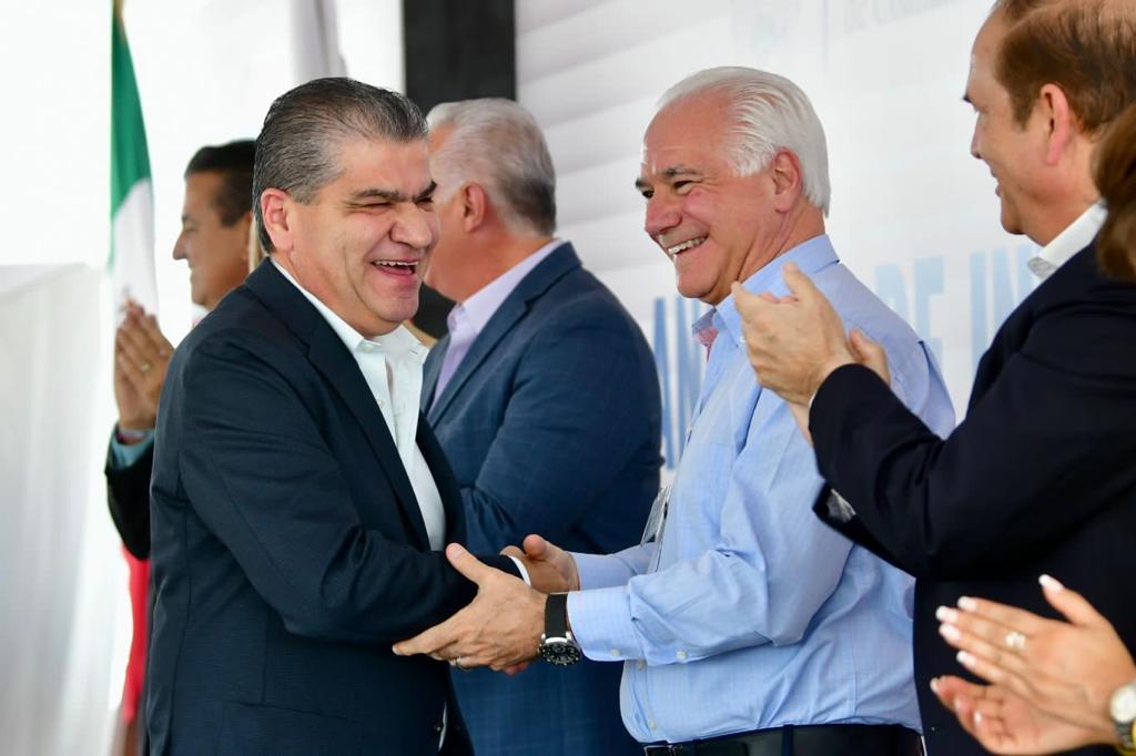 mrikelme's tweet photo. Con este gran proyecto, se confirma que #Coahuila y #Torreón cuentan con garantías de certidumbre, legalidad y orden público, necesarios para que continúen llegando mayores inversiones o amplíen sus operaciones, las ya existentes.

👏¡Bienvenidos y mucho éxito! 3/3 https://t.co/EBouCDx9LO