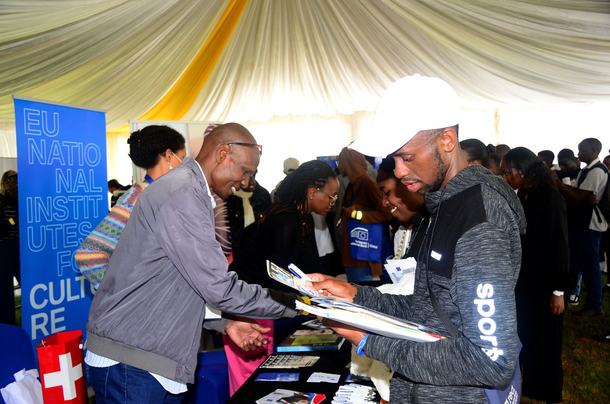 EUinKenya's tweet photo. The #StudyinEurope programme Erasmus + is a favourite at #EuropeDay #EuropeinKenya many Kenyan students have an opportunity to pursue their preferred higher education in Europe. #GlobalGateway https://t.co/daoCdZFdNQ