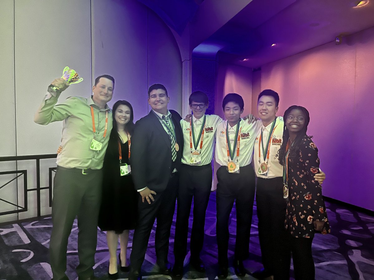 CulinaryFUHS's tweet photo. 2023 National ProStart Invitational. Congratulations! 🎉🏆California / San Dimas HS 3rd place Restaurant Management Cup ⁦@fjuhsd⁩ ⁦@Principal_Rubio⁩ ⁦@ProStart⁩ #DC #CRAF https://t.co/Xe5NBx2Hpu