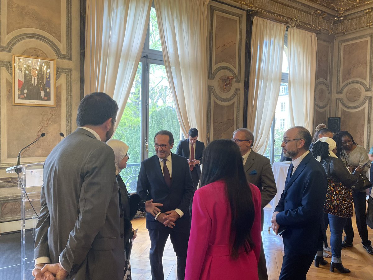 Pierre Bédier (@pierre_bedier) on Twitter photo Mes félicitations à Fatima Saadan qui est une femme d’exception dans une association d’exception entourée d’une équipe exceptionnelle au service de notre idéal républicain qui passe par l’indispensable égalité des chances. Bravo et merci de cette nouvelle fierté mantaise. #ONM Mes félicitations à Fatima Saadan qui est une femme d’exception dans une association d’exception entourée d’une équipe exceptionnelle au service de notre idéal républicain qui passe par l’indispensable égalité des chances. Bravo et merci de cette nouvelle fierté mantaise. #ONM