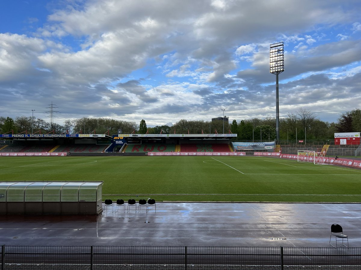 JoergStapel's tweet photo. Jaaaaa.
#scp06 #auswärts #undso https://t.co/mIxCbg9sey