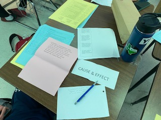 LDB_SocSt's tweet image. Captains of Knowledge - APUSH students build their own FRQ questions in review. Let&apos;s get it! #acethattest #historymatters #BELLieve