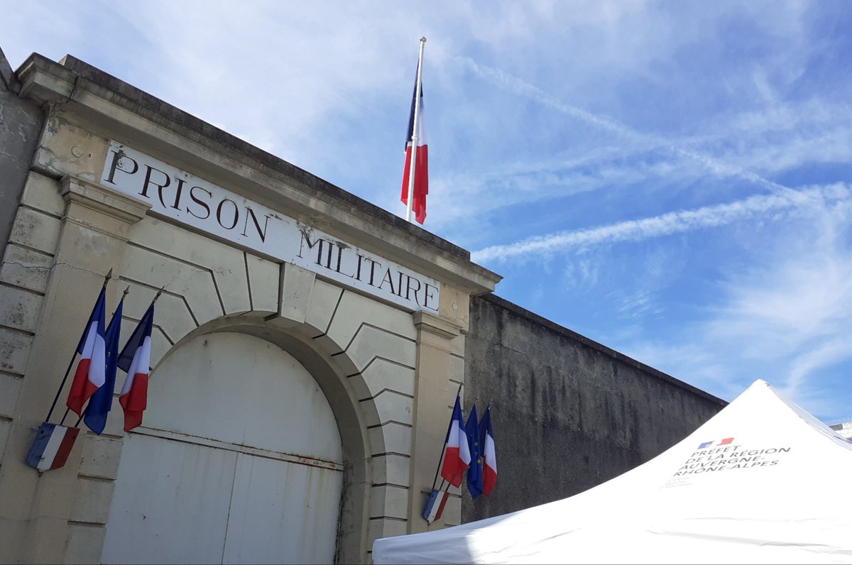 prefetrhone's tweet photo. #8mai | La Cérémonie en hommage à Jean Moulin, à la Résistance française et aux victimes de la barbarie nazie se déroulera au Mémorial de Montluc à #Lyon en présence de nombreuses autorités. 
➡️ Des mesures de sécurité renforcées seront mises en place
ℹ️ https://t.co/lF64IMuqHt https://t.co/SFSDOtrbCS