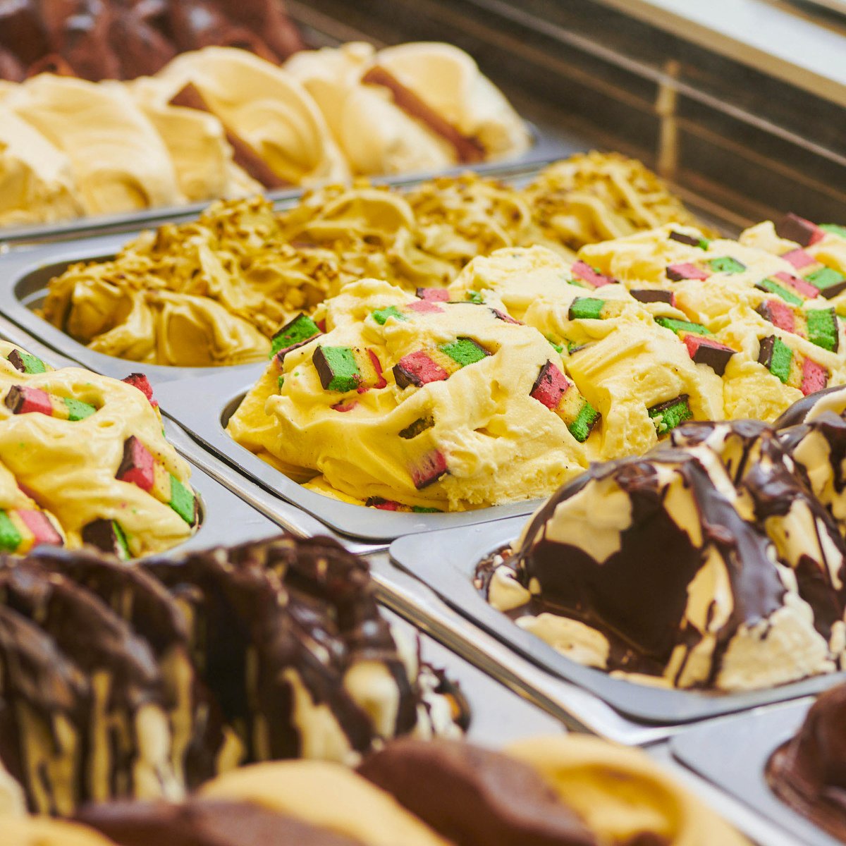 How many scoops of gelato can YOU handle!? We'll take one of each! #FerraraNYC

#Gelato #LittleItaly #ItalianEats #ItalianTreats #ItalianBakery #LittleItalyNYC #NYCBakery #NYCBakeries #ItalianDessert #bestofNYC #NYCEats #DessertInsider #SecretNY