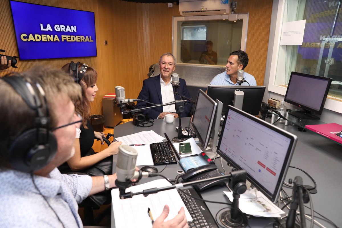 Nuestro país necesita generar una alternativa. Si Argentina logra unificar un programa de gobierno y hacemos una coalición que supere la grieta, podemos comenzar a resolver los problemas a partir del próximo gobierno.