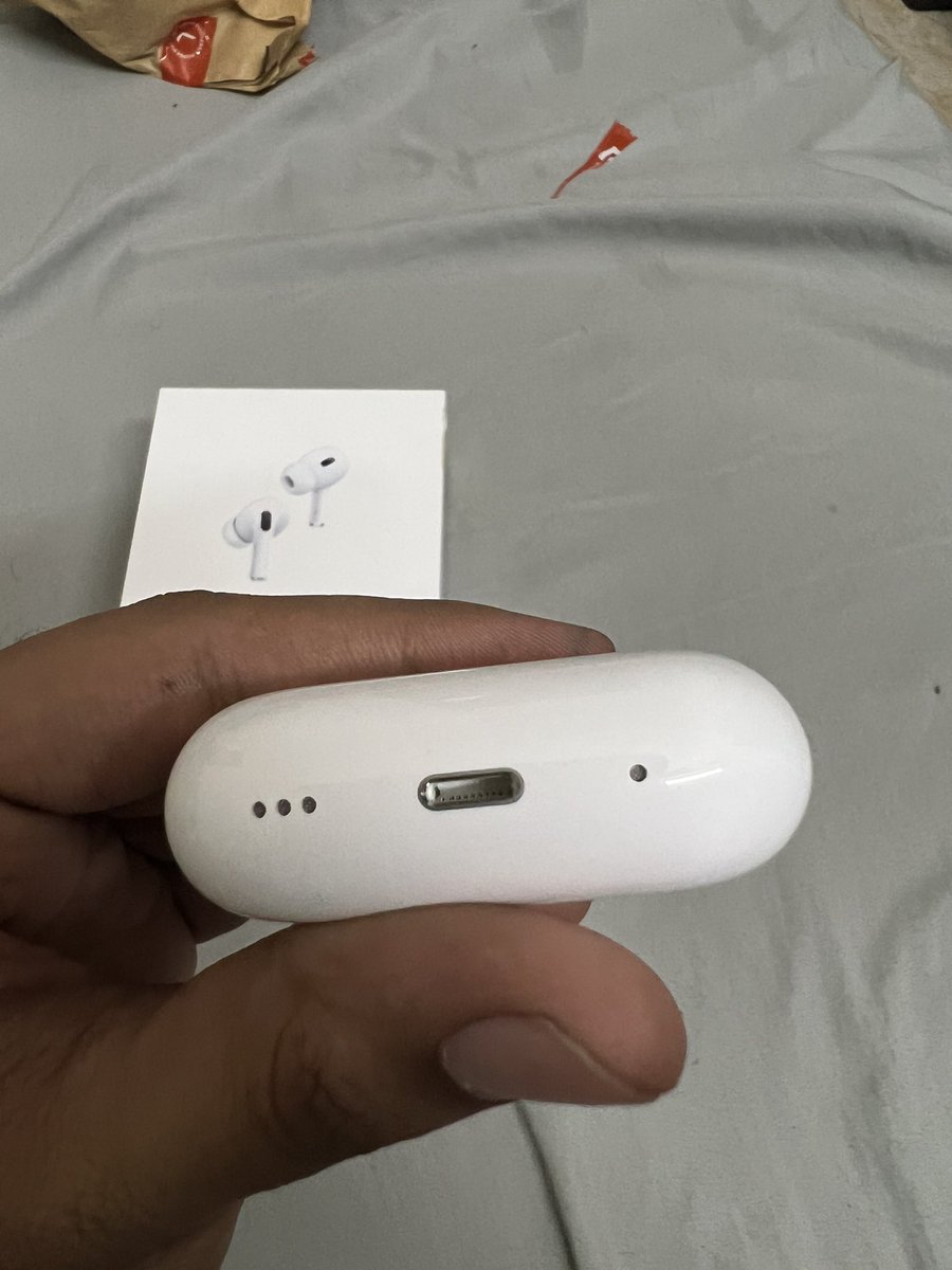 avshrudai's tweet photo. Les go … ecosystem progress 4/5….

Got the AirPods Pro 2nd generation, The Audio is good and noise cancellation is on whole new level *compared to nothing ear 1. 

Only thing I didn’t like is the firmware update process.. bruh 

MacBook Pro is the only remaining device..@Apple https://t.co/phoU9zdar5