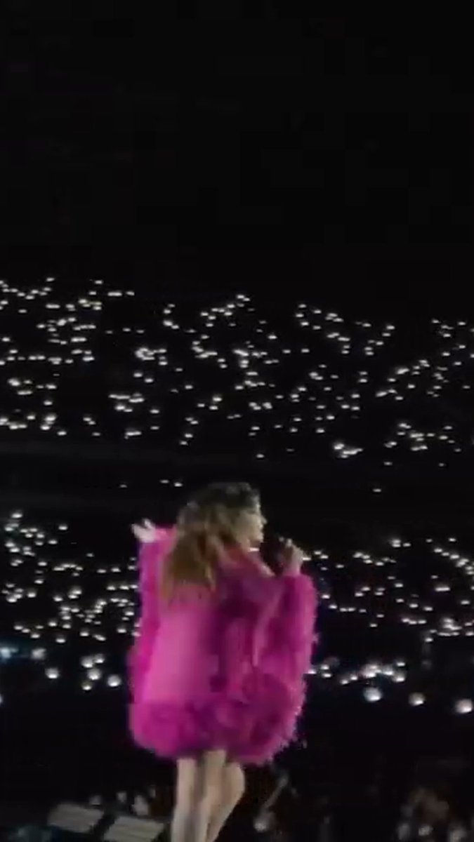 CHVRCHESPEDIA's tweet photo. 🎶 Clearest Blue
🗓️ March 28, 2023
🇧🇷 Estádio Nilton Santos, Rio de Janeiro, Brazil
🎥 https://t.co/UCvuIeu3qw
@CHVRCHES
@Iain_A_Cook
@laurenevemay
@doksan
@thejonnyscott
@coldplay
@EstNiltonSantos
#ColdplayRio #CHVRCHES #LaurenMayberry #MusicOfTheSpheresWorldTour https://t.co/gA1NuaGd5o