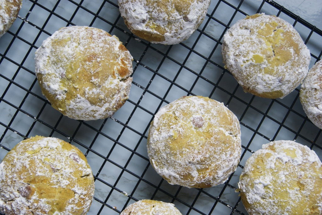 try these Pistachio Snowball Cookies - Recipe found on our blog link in bio⁠

#homebake #homemade #cookies #snowballcookies #pistachio #foodphotographer #thebakefeed #instayum #feedfeed #f52grams #cookie #cookiesofinstagram #cookiedecorating #dessertideas #dessert #recipe