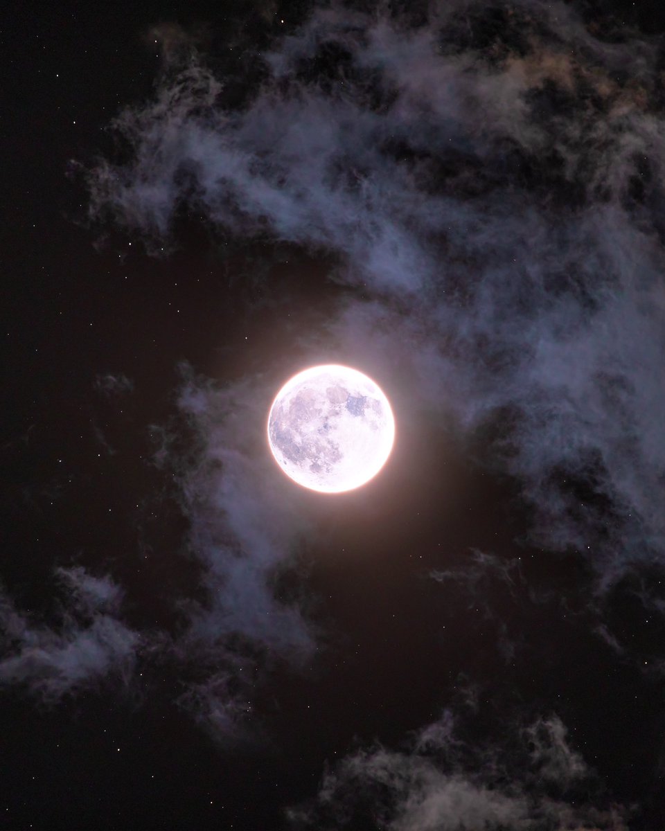 rami_astro's tweet photo. The Full Flower Moon of May 5th 2023, captured at 1:00 am today. This is the final edit and a result from two cameras, one mounted in a telescope and the other on a telephoto lens. #FlowerMoon https://t.co/AHXOHLCgRc