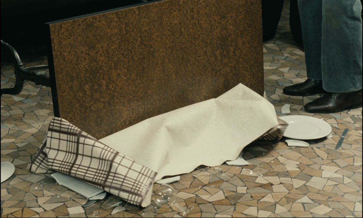 mubi's tweet photo. Guess the film ☎️ https://t.co/aOUvGKoEbk