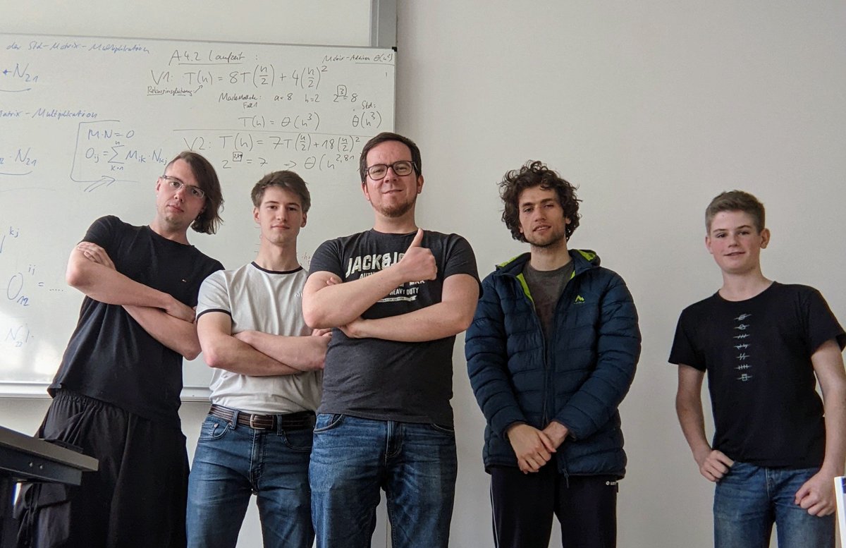 Die heutige Top 5 auf unserem Weekly!

1: Ludo
2: Xirom
3: Svennet
4: Elias
5: Minaya

GGS an alle!