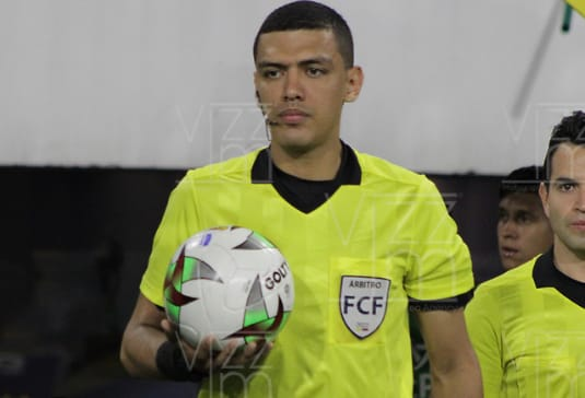 Liga Betplay Dimayor Fecha 18
8 de Mayo 8:30 pm
Huila vs América 
Árbitro: DAVID ESPINOSA (ANTIOQUIA)
Asistente Nro. 1: DIONISIO RUÍZ (CÓRDOBA)
Asistente Nro. 2: JAIR POZOS (NARIÑO)
Cuarto Árbitro: FABIO PARRA (HUILA)
VAR: HEIDER CASTRO (BOGOTÁ)
AVAR: JHON FREDY GÓMEZ (ANTIOQUIA)