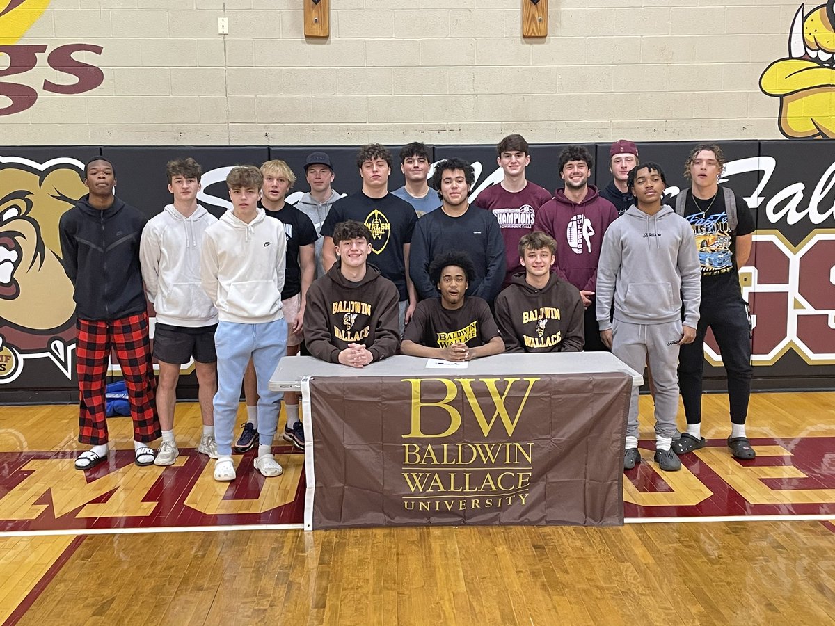 <a href="/BW_mbasketball/">BW Men's Basketball</a> struck (maroon and) gold by getting these 3 Bulldogs:  <a href="/nicktimberlake8/">nick timberlake</a>, <a href="/aj_pestello/">Aj Pestello</a> &amp; <a href="/Titus_bask/">Titus Baskerville IV</a>. These guys know how to work, the value of team, how to win &amp; will be great in the classroom. Looking forward to following them at BW. 
#BetterTogether
#456Family