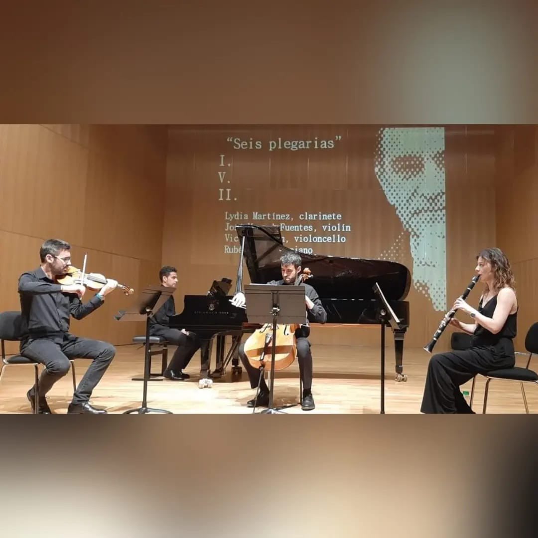 ilestelche's tweet photo. Qué fantástica experiencia ayer el concierto monográfico con mis “Plegarias”, mil gracias a todos por el recibimiento y la implicación en cada una de las piezas.
@ConserProBurgos
@cndm_inaem
@EscuelaRSofia
#chambermusic
#plegarias
#NewMusic
#livemusic
#monographic https://t.co/sdUwksai5U