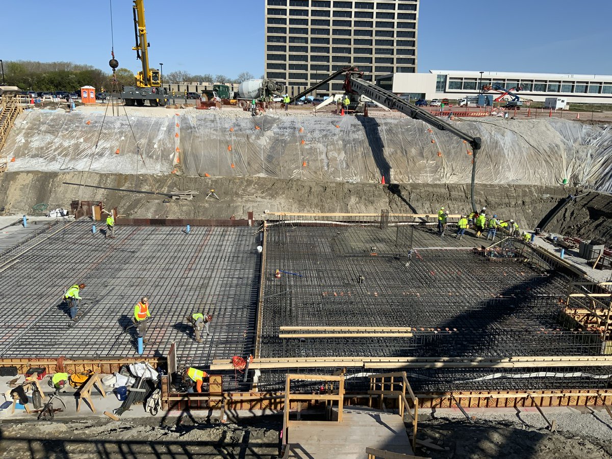 PIP2accelerator's tweet image. 🚧 On Wednesday, crews completed a 252-cubic-yard concrete pour for the 20&quot;-thick reinforced base slab of the #PIP2 Linac Complex&apos;s High Bay Building!

The contractor will place the remaining base slab pours over the next 2 weeks and then move on to wall pours.

#FutureofFermilab