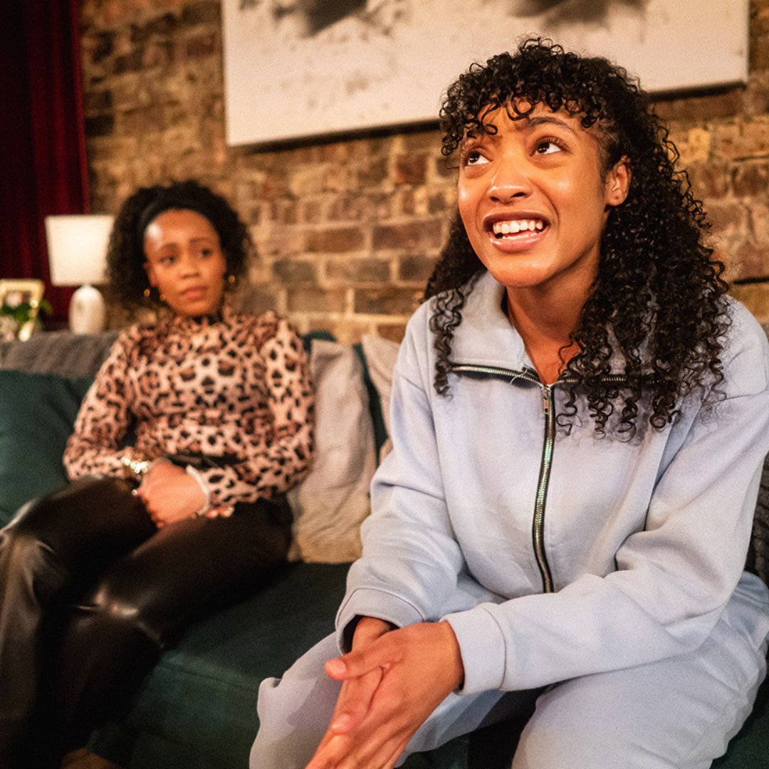 chitheaternews's tweet photo. PHOTO ROUNDUP: ‘Fairview’ at Definition Theatre

Take a look at Definition Theatre’s most recent production ‘Fairview’ which opened last night at The Revival in Hyde Park.

The show runs through May 22 and tickets are available at https://t.co/xU9pex7heI

📸: Joe Mazza https://t.co/MR5Ql6WHME
