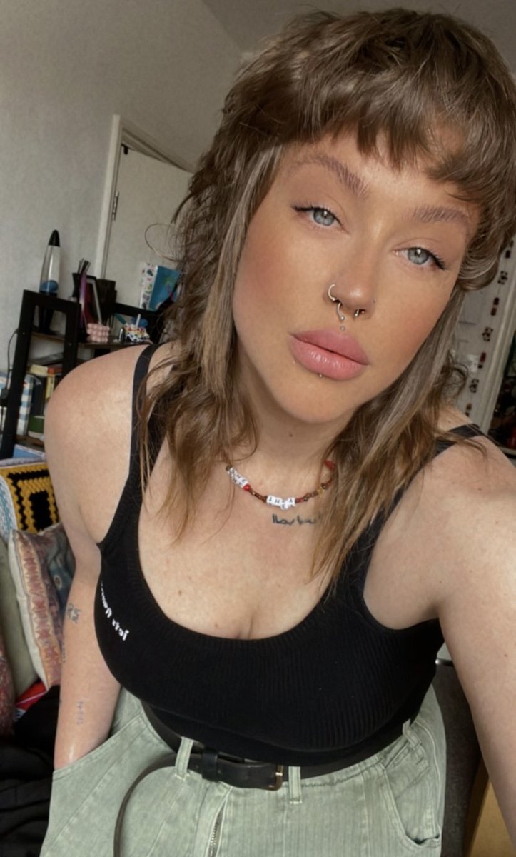 PhieeMiss's tweet photo. Available for #Adultwork cam sessions this evening! Lets play pigs https://t.co/CjuYgUmbnG 

😈FINDOM DOMINATRIX #FinD PAYPIG FINSUB SISSIFICATION😈 https://t.co/gwLGwyHSDz