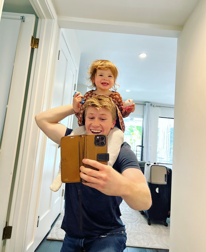 RobertIrwin's tweet photo. Uncle life 😁 https://t.co/rQg9GyZdMk