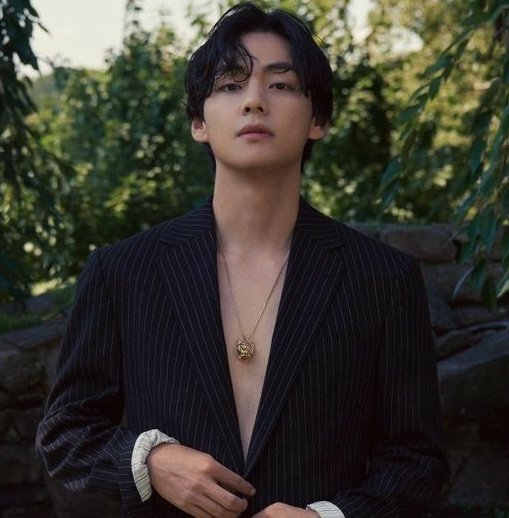 gcfvanty's tweet photo. #taekookau 

Só não beija fulano, ah! e nem beija ciclano.

Onde JungKook tenta a todo custo se esquecer do ex, mas em todo lugar, a todo momento, se depara com ele. https://t.co/5pGY6Br2XP