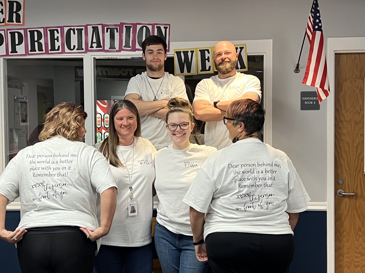 DmsHawks1's tweet photo. May is Mental Health Awareness month. The SOAR club is working to help erase the stigma of mental health by spreading the message that it is okay not to be okay and to reach out to someone. #MentalHealthAwareness #hawkwayeveryday #decaturproud @MSDDecatur https://t.co/4OlV2XOO4d
