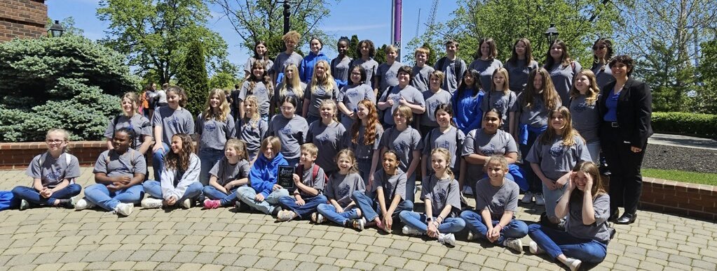 Linden Choir having a SUPERIOR day at Kings Island Festival of Music! #OneLinden #heARToftheBlue #BigBlueOnTheMove