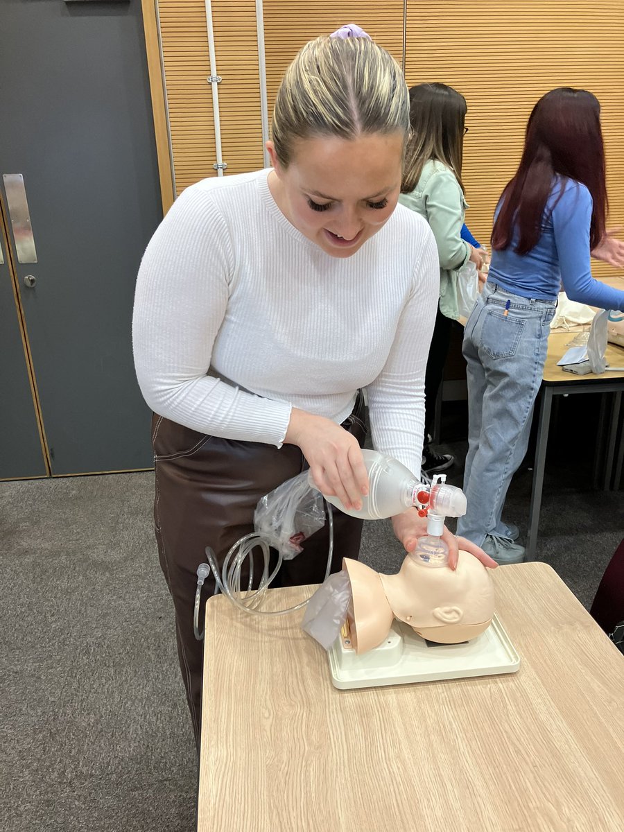 LauraG_cyp's tweet photo. Another excellent workshop from @katsethi &amp; the @BCU_CYPnursing team. Focus on common paediatric respiratory conditions. @megaanjamess smashing it with knowledge &amp; skill! #studentnurse #3rdyear #paediatricnurse https://t.co/8LVVqj1Ouv