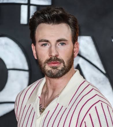 imJustRed's tweet photo. One Chris gotta go along with all their movies https://t.co/ITDvhx0RXW