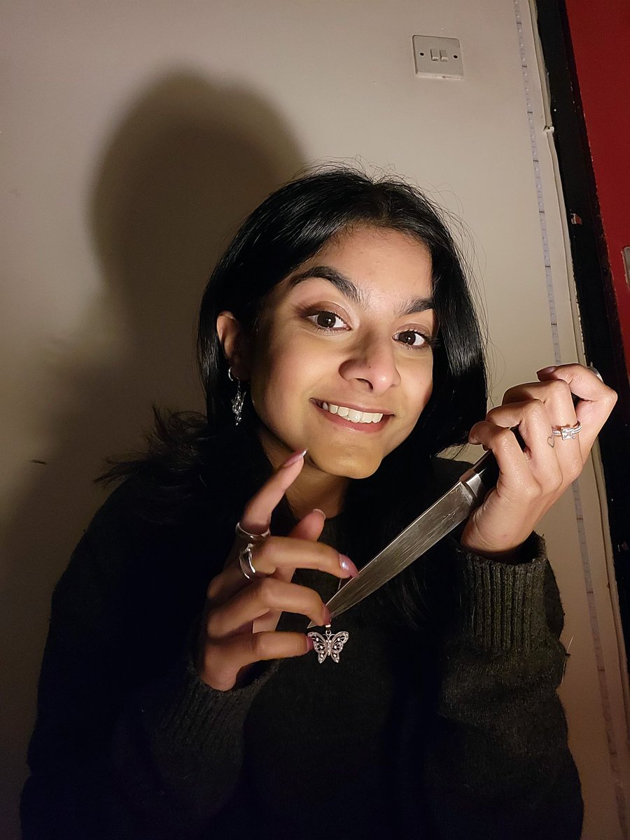 "I'll make it quick, don't worry!" Introducing the last Finalist for the Faces of #BaldursGate Portrait Contest: rogue elf Cricket by @pixie_lana!🗡️

As an orphaned child, she earned her name while stealing chirps of crickets from the streets.