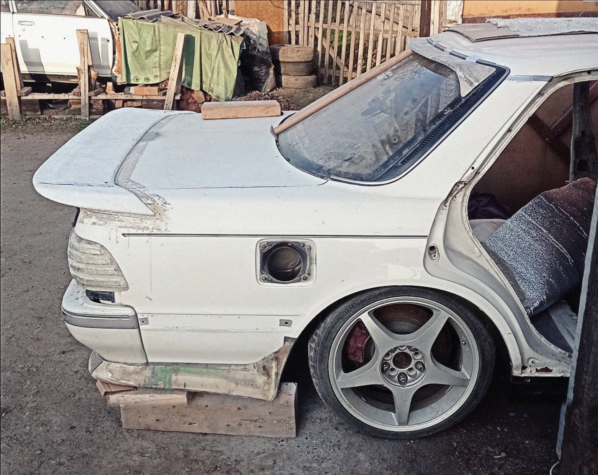 informal081's tweet image. Выглядит довольно неплохо вообщем.
Накладки будут пластиковые(притемнëнные) как оригинальный козырëк👌
#jzx81 #MARKll #HitoshiWorks