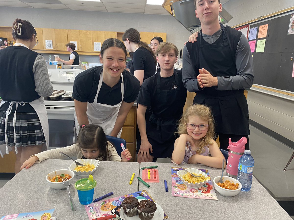 STAFlames's tweet photo. The HFA4U class had some visitors to try out their hidden veggie dishes they made for their Meal Appeal for Preschoolers lesson. https://t.co/c76O8hz38s