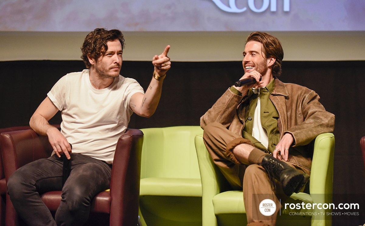 RosterCon's tweet photo. #TheLandCon5 - 27 photos du panel avec Alexander Vlahos et Joey Phillips sont disponibles sur notre site. / 27 photos from the Q&A with Alexander Vlahos and Joey Phillips are available on our website. #Outlander #TLC5 #TheLandCon
📷 https://t.co/SHFT9Nncvh https://t.co/4233oCjUQW
