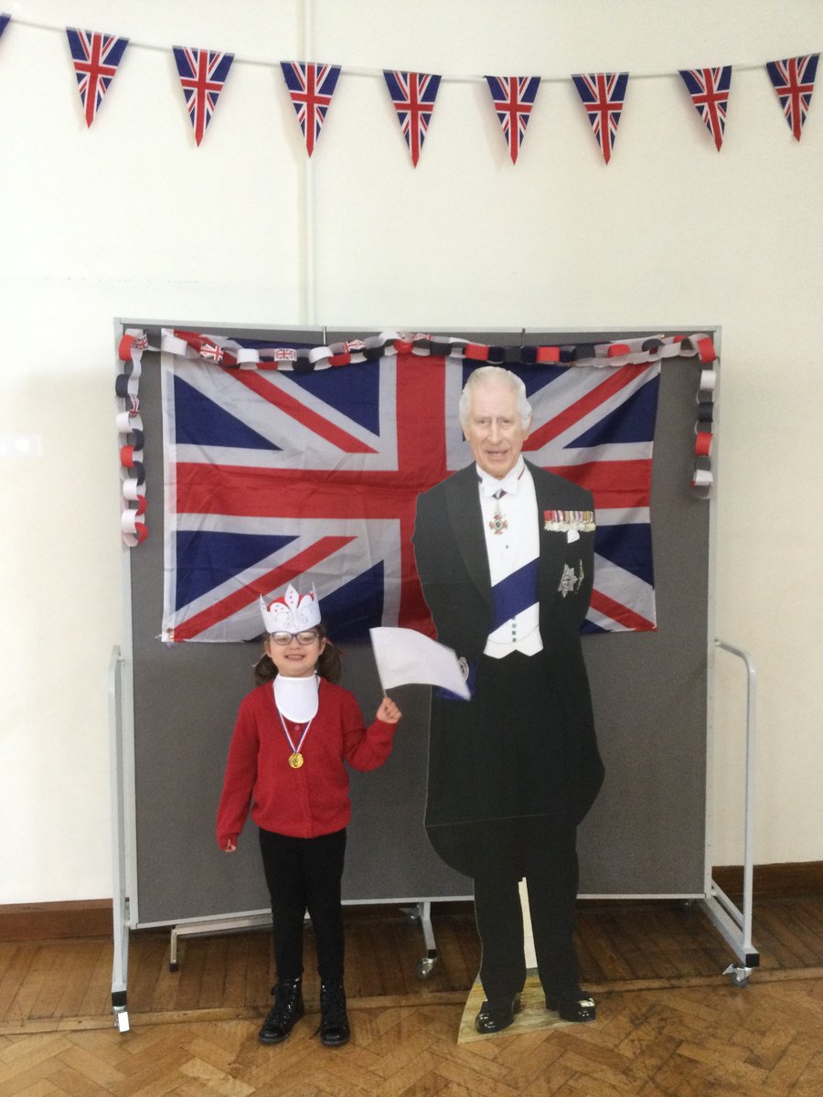Hazel_Yacademy's tweet photo. Thank you all for joining us at our Coronation celebrations 🇬🇧🍰 https://t.co/6X213wIEsP