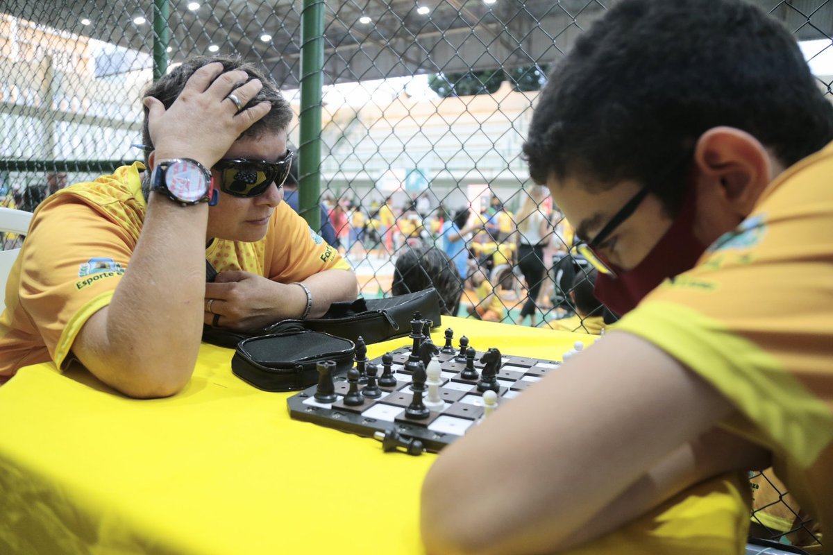 prefeiturapmf's tweet photo. A iniciativa vem incentivando a prática esportiva para pessoas com deficiência (PcD) e hoje já conta com oito modalidades, atendendo alunos a partir dos 6 anos de idade, entre crianças, jovens e adultos.

Quando o assunto é esporte, talento e habilidade, essa galera entende, viu? https://t.co/g0i79OiyEn