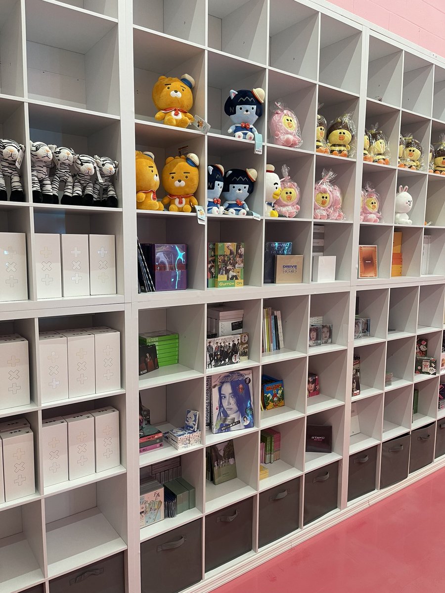 oppangofficial's tweet photo. little sneak peek of the charlotte store before we open in UNDER AN HOUR!! we’re so excited for you all to see the new place and come grab the goods!!

SEE YOU THERE!! 

#oppang #oppangkpop #kpopstore #nckpop #charlottekpop https://t.co/YM2epZuynQ
