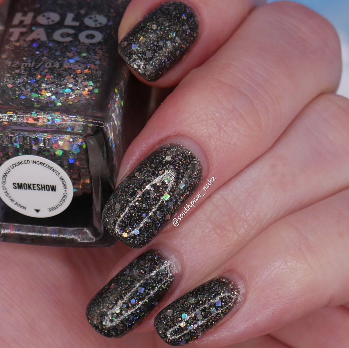 SouthPaw_Nubz's tweet photo. ⬇️ New Short Went Live!!⬇️
https://t.co/68L2qZsWtu
~~~~~
Smoke Show by @holotaco @nailogical for the 3rd Anniversay Gala Collection
Perfectly grey jelly with multiple holo glitters.
#holotaco #nailpolishcollection #nailpolishswatch #naturalnails #southpaw_nubz https://t.co/8CWSR4MT9E