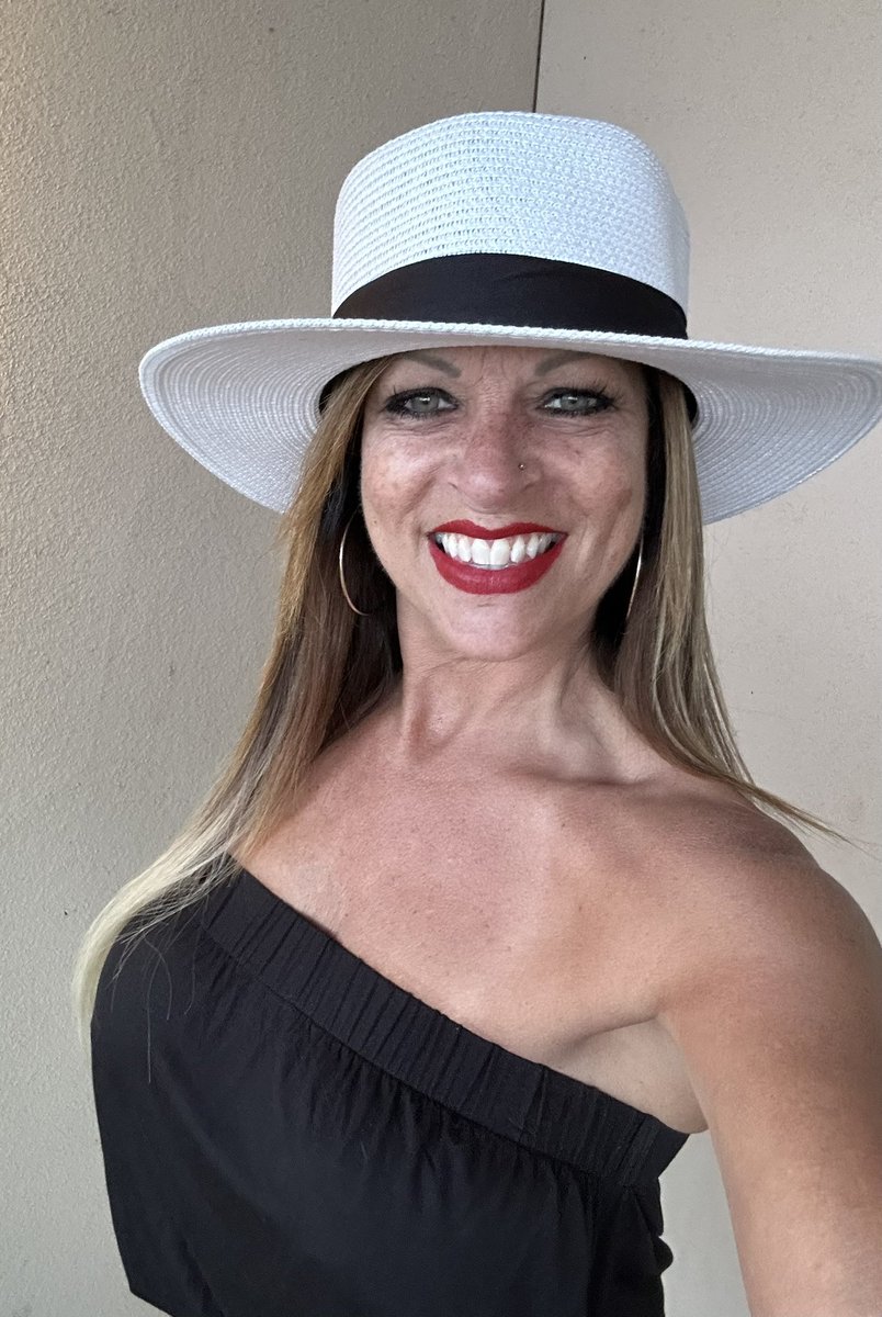 Cougargreenz on Twitter: "Happy Cinco De Mayo!!!🪇"