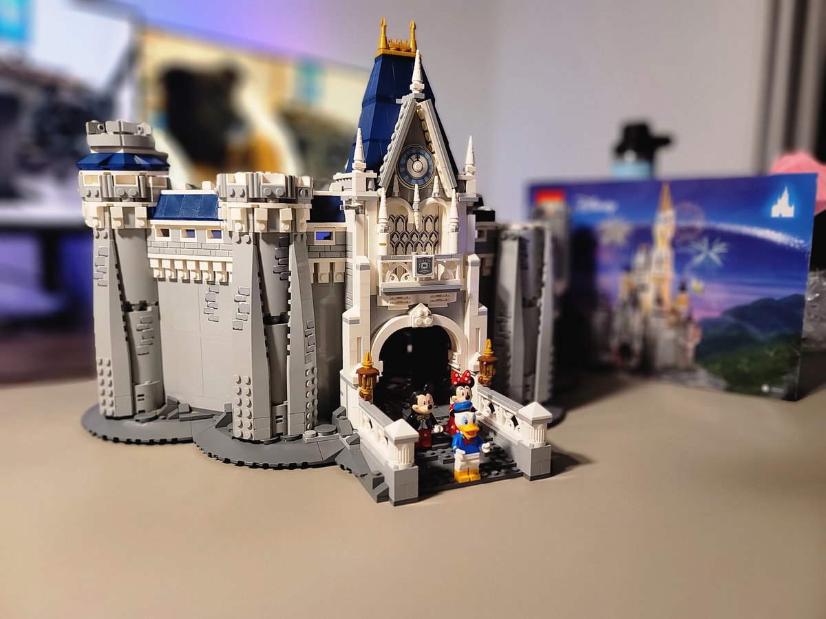 52% complete! We did 20% last night! Super excited to work on it more this weekend! I only build while streaming, feel free to check out the progress: twitch.tv/mawnibear
